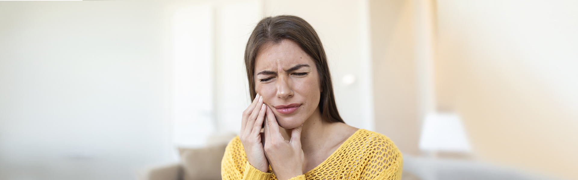How to Handle a Dental Emergency Before You Get to the Dentist